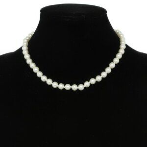 White Pearlescent Pearl Beaded Necklace